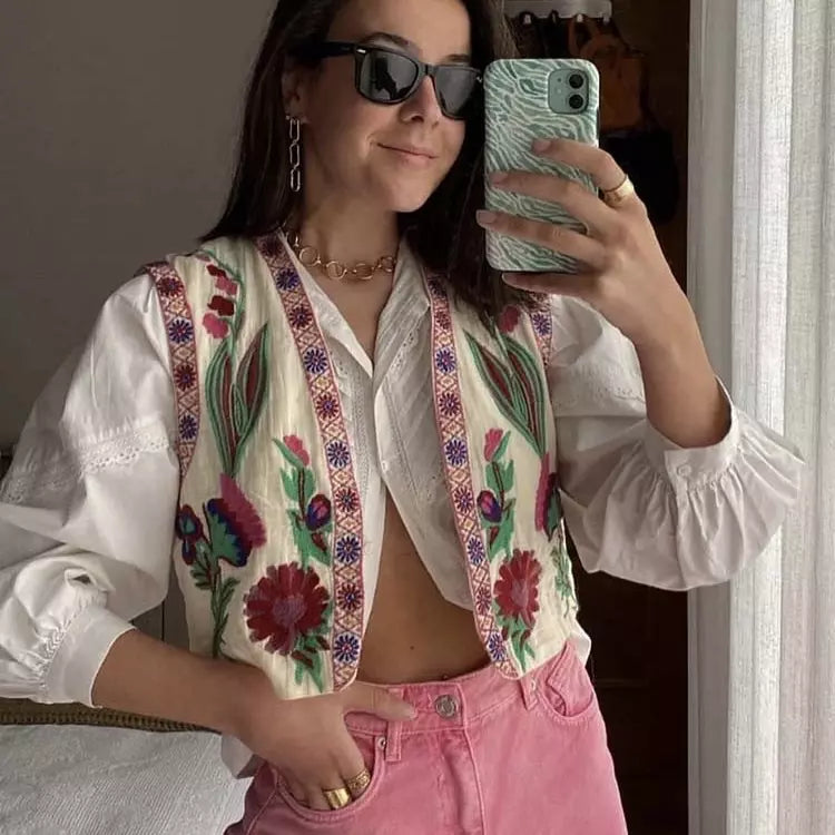 QUENNIE | Broderede Blomster Gilet til Stilfulde Outfits Gilet SUNA Pink XS