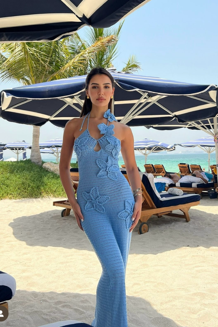 SUNA Maliyah Hæklet Maxi Kjole Med Fishtail Design Og Elegance Blå
