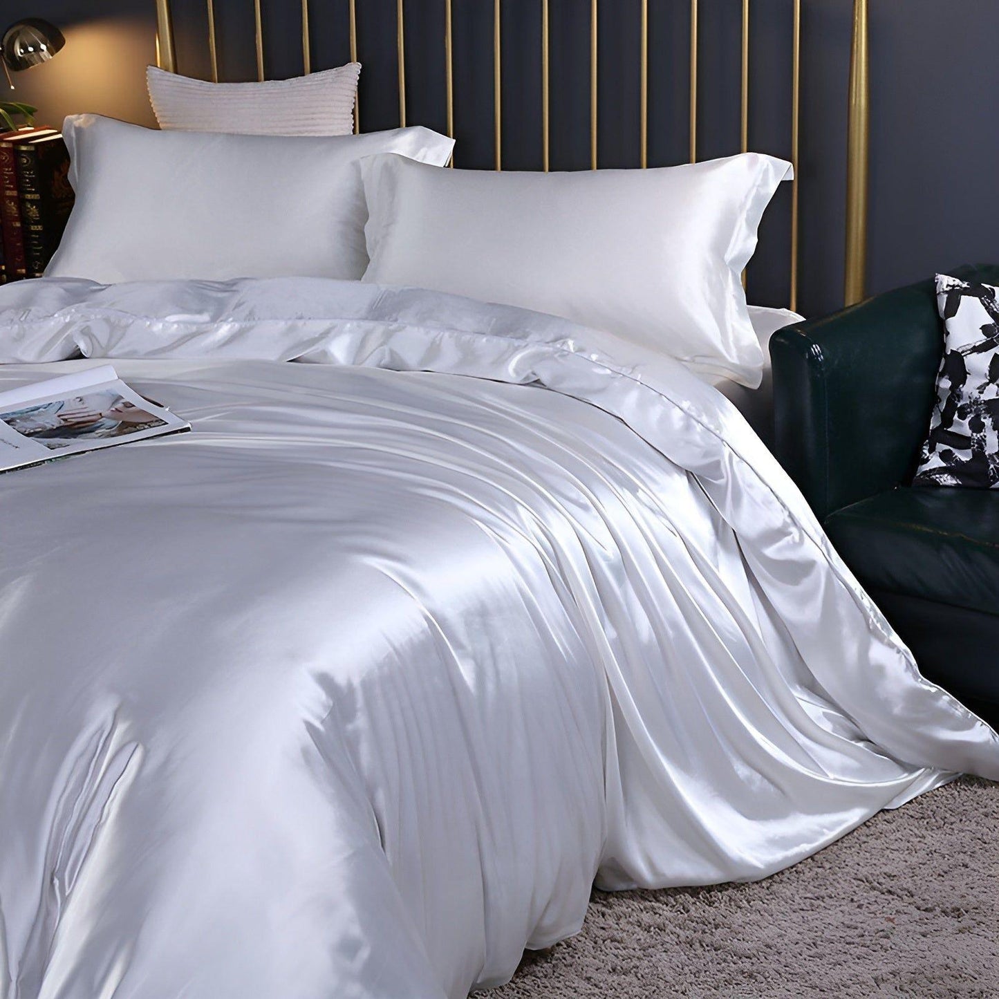 Luksuriøst Satin Sengetøj Sæt – 1 Flad Lagen, 1 Sengetæppe, 2 Pudevar til Elegant Søvn og Kølende Komfort Bedding SUNA Hvid 120x200cm 4-delt sæt Udstyret