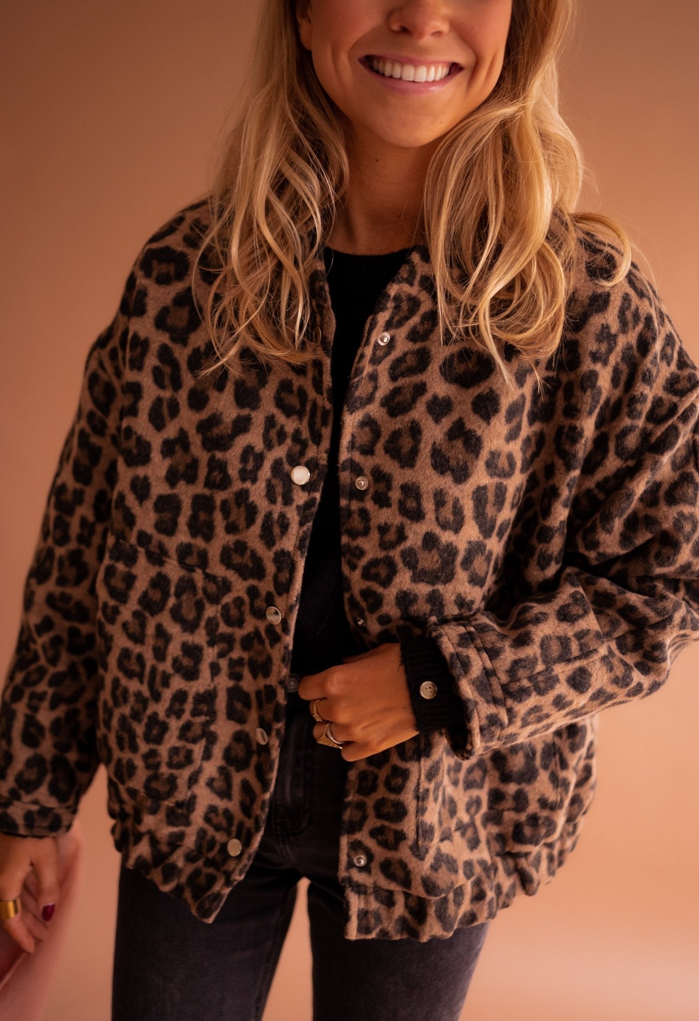 SUNA Jorjo Dame Overgangsjakke - Gepardprint i kvalitetsmateriale Leopard