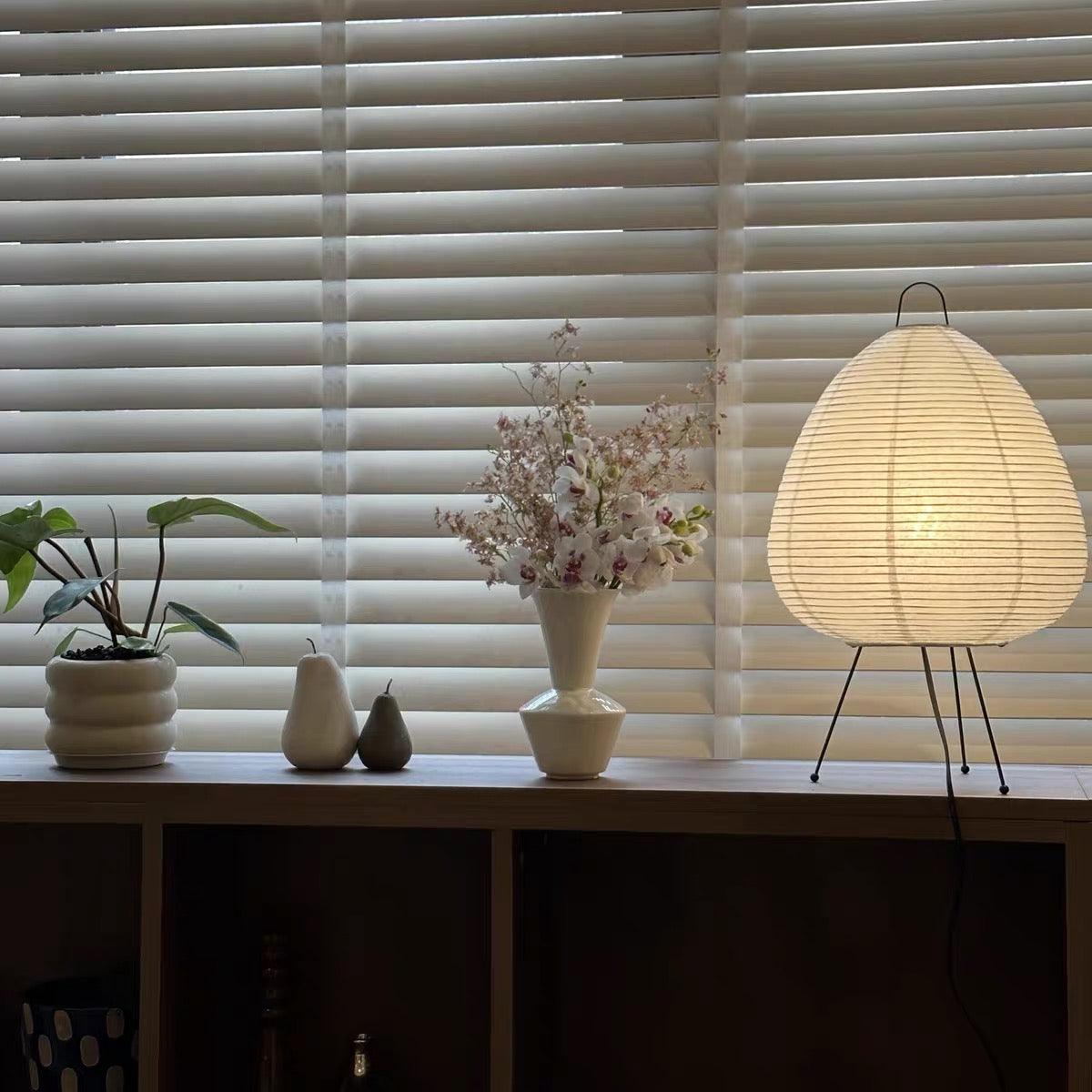 Noguchi Rispapir Gulvlampe - Elegant Belysning til Dit Hjem SUNA