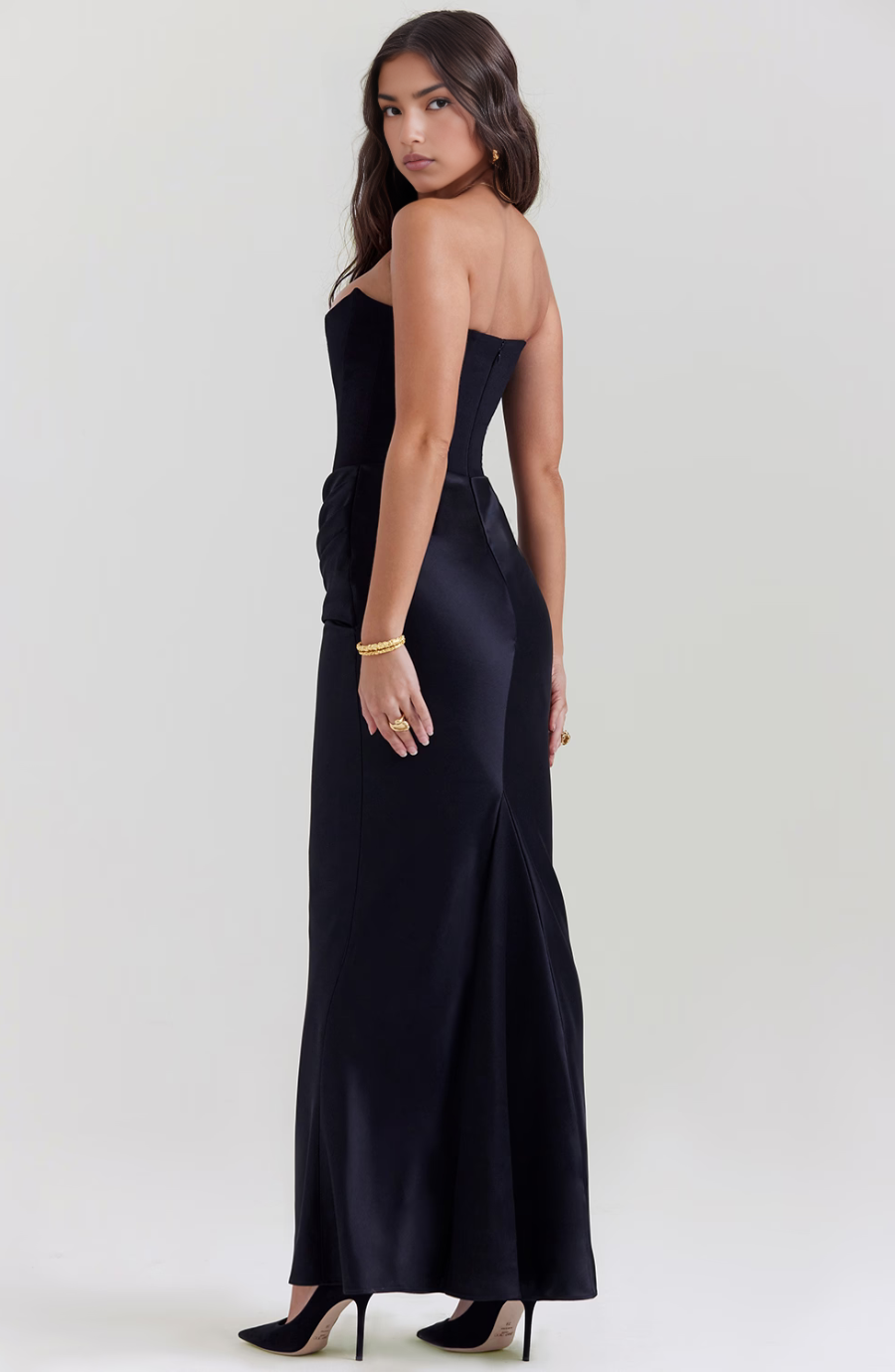 SUNA Mia Maxi Dress i Baby Pink og Brun til Enhver Anledning
