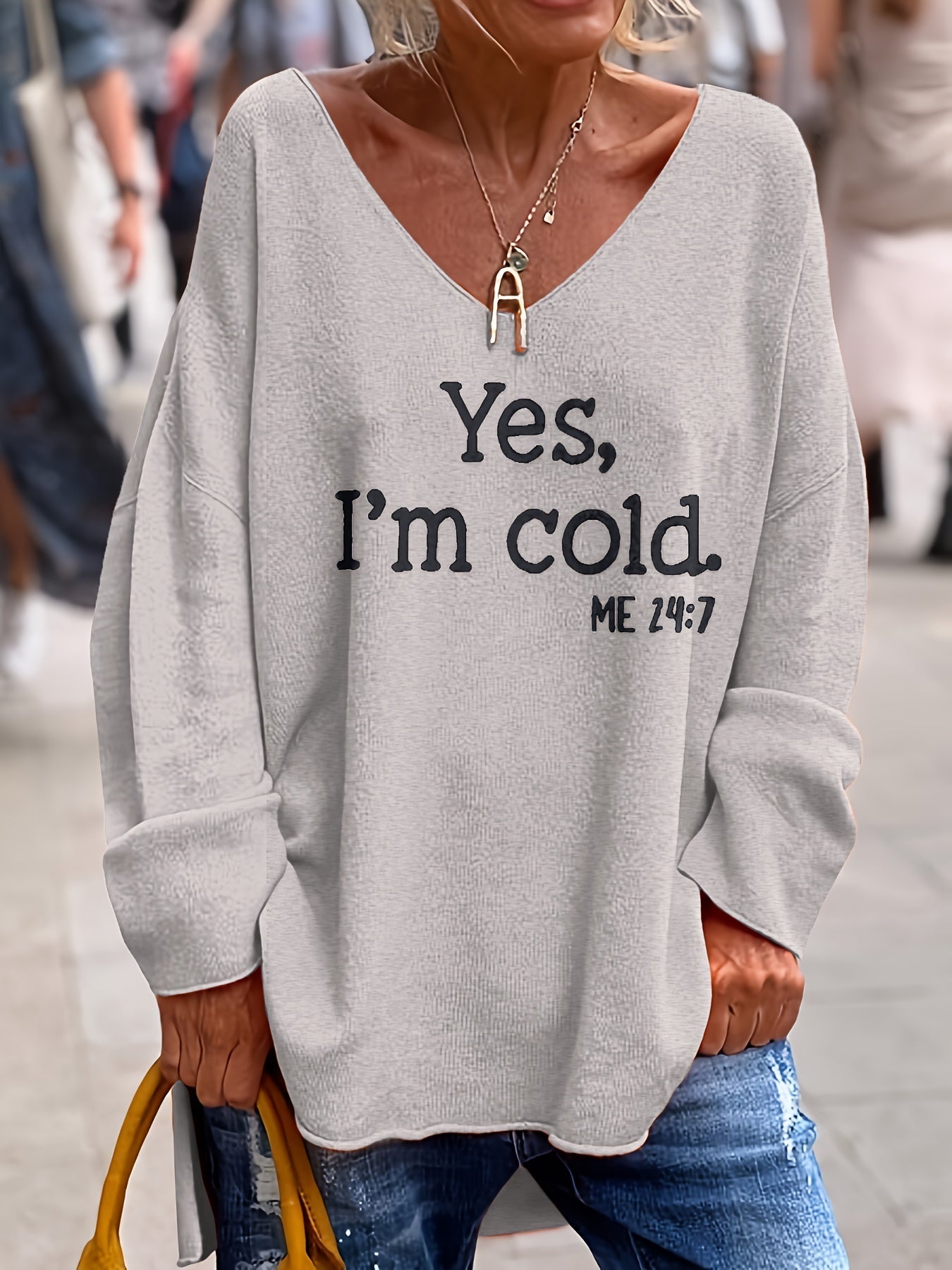 SUNA Dame Sweater – Oversized Trøje med V-Hals i Plusstørrelse Lys Grå