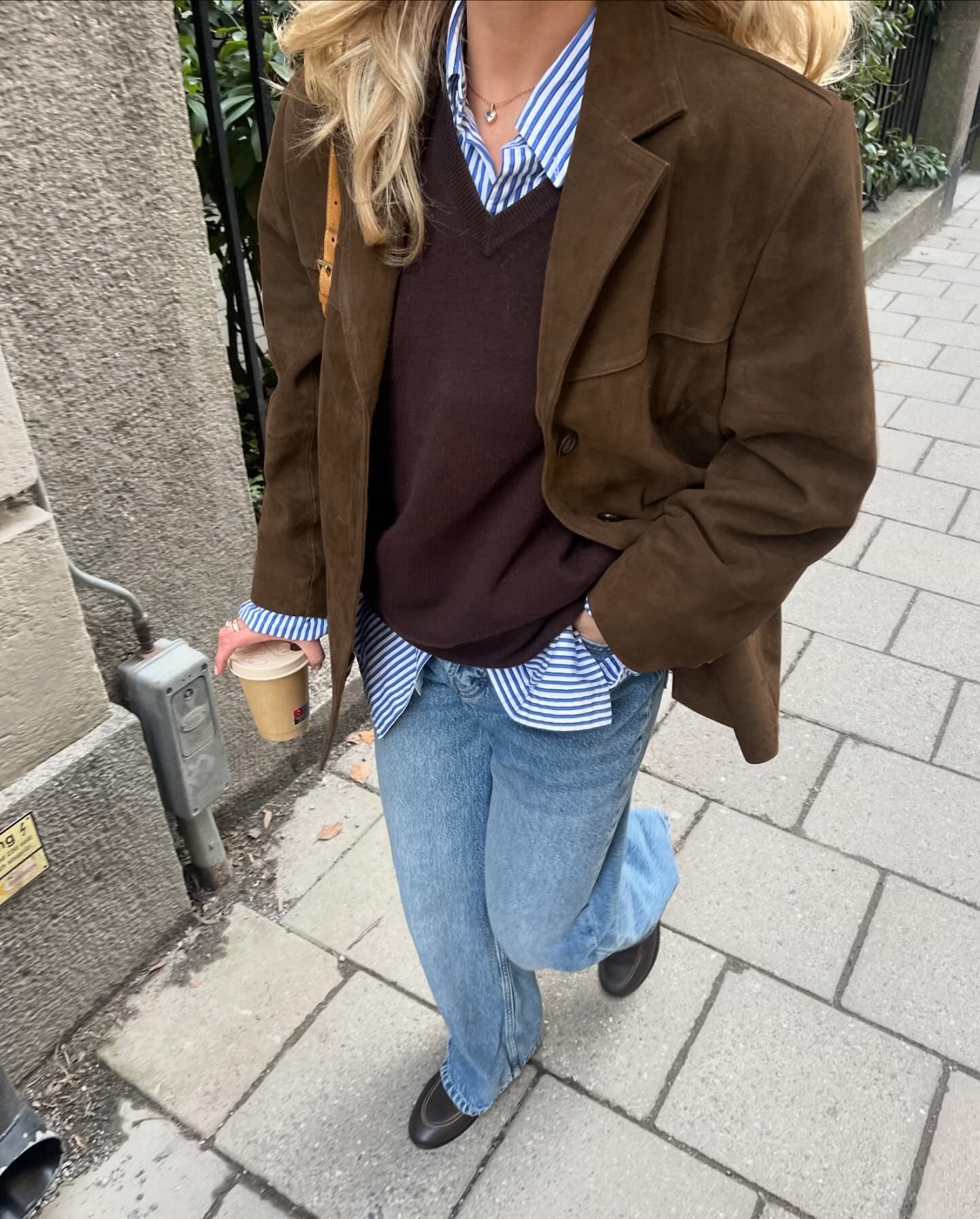 SUNA Maeve Suede Jakke til Damer – Let og Åndbar Kvalitet