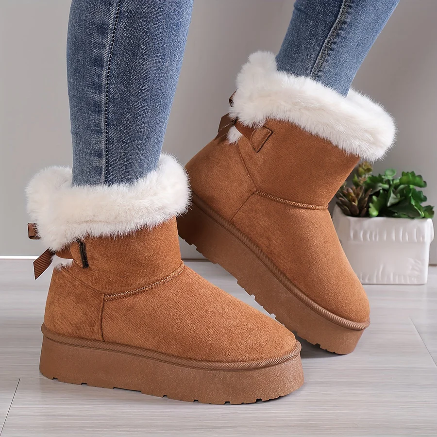 SUNA Dame Slip-On Støvler – Ruskindslook med Faux Fur Foring og Vintervarme Brun