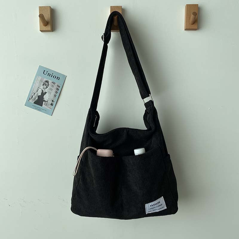 SUNA Corduroy Skuldertaske - Tarina Sort