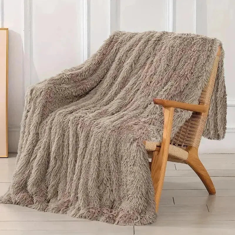 SUNA Dekorativ Vendbar Plaid Fremstillet af Ekstra Blødt Falsk Pels – 120x200 cm for Luksuriøs Komfort og Stil Brun