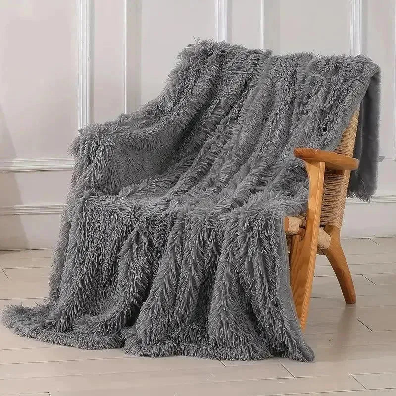SUNA Dekorativ Vendbar Plaid Fremstillet af Ekstra Blødt Falsk Pels – 120x200 cm for Luksuriøs Komfort og Stil