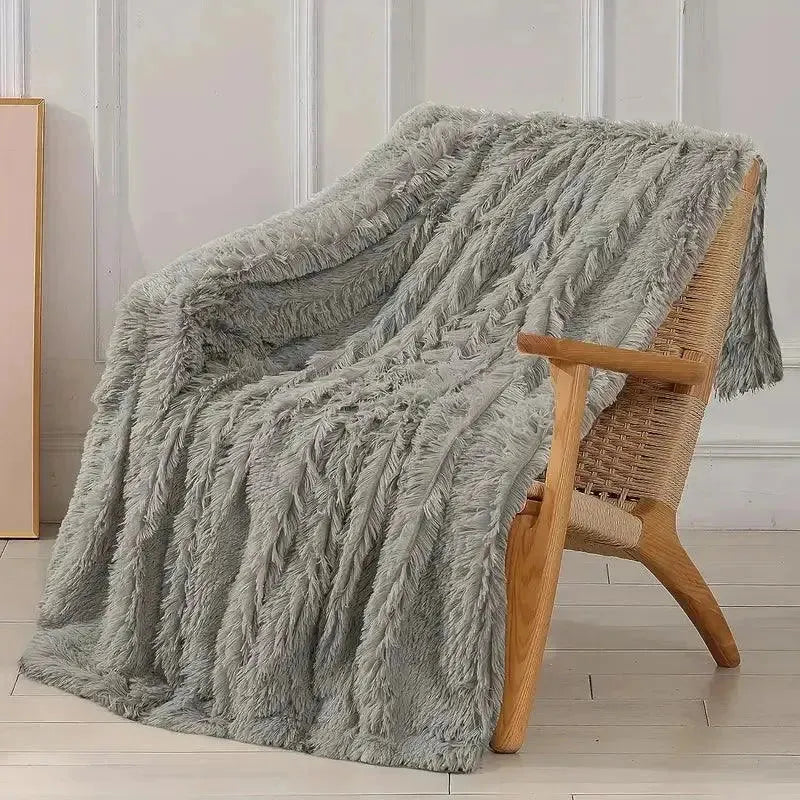 SUNA Dekorativ Vendbar Plaid Fremstillet af Ekstra Blødt Falsk Pels – 120x200 cm for Luksuriøs Komfort og Stil Lys Grå