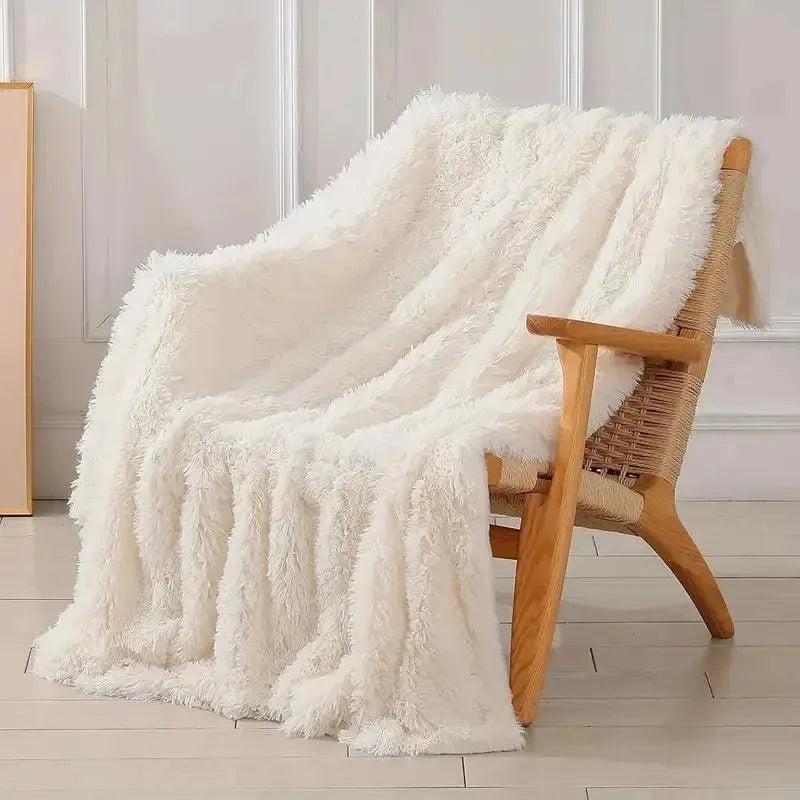 SUNA Dekorativ Vendbar Plaid Fremstillet af Ekstra Blødt Falsk Pels – 120x200 cm for Luksuriøs Komfort og Stil Creme Hvid