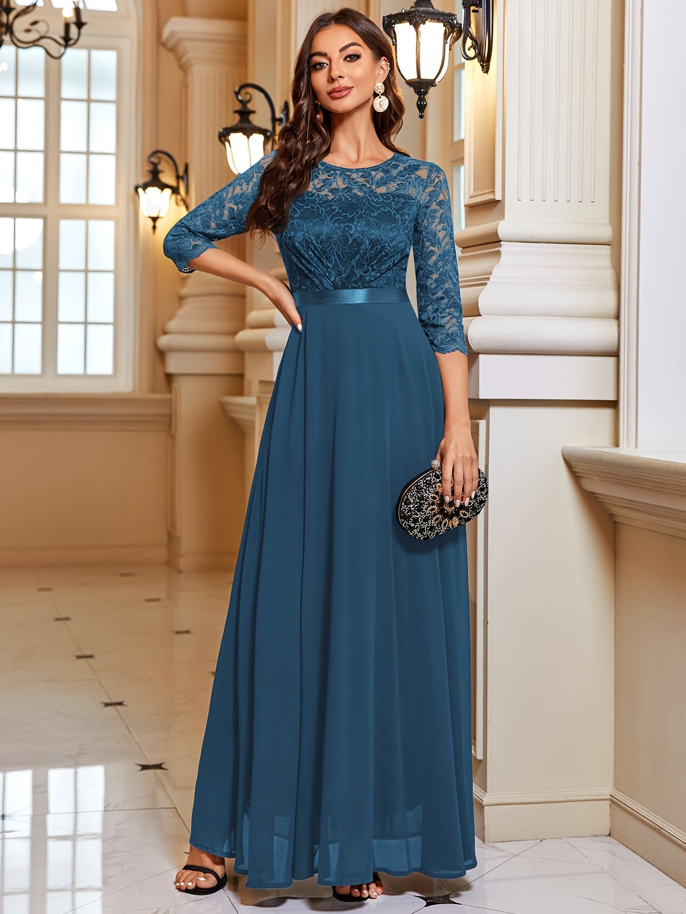 SUNA Elegant Maxi Kjole med Blonder og Chiffon til Damer