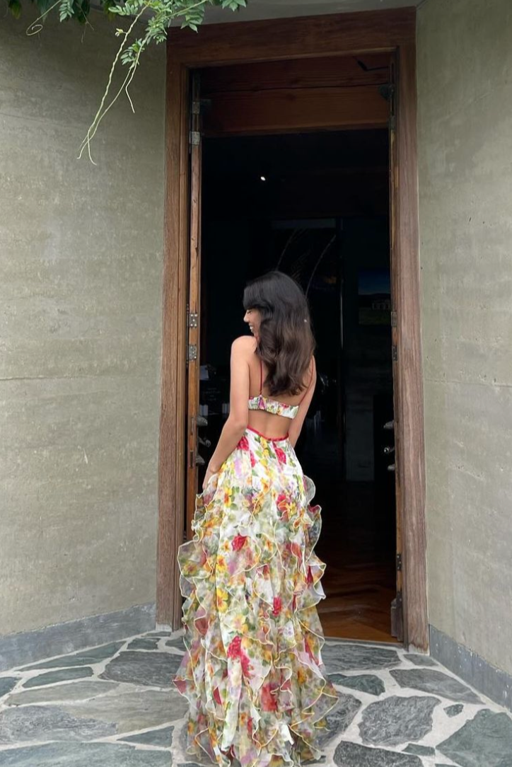 SUNA Genevieve Ruffle Maxi Kjole til Sommerbegivenheder