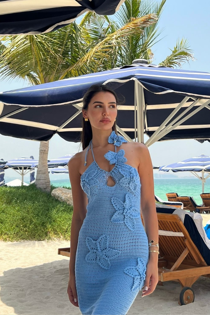 SUNA Maliyah Hæklet Maxi Kjole Med Fishtail Design Og Elegance