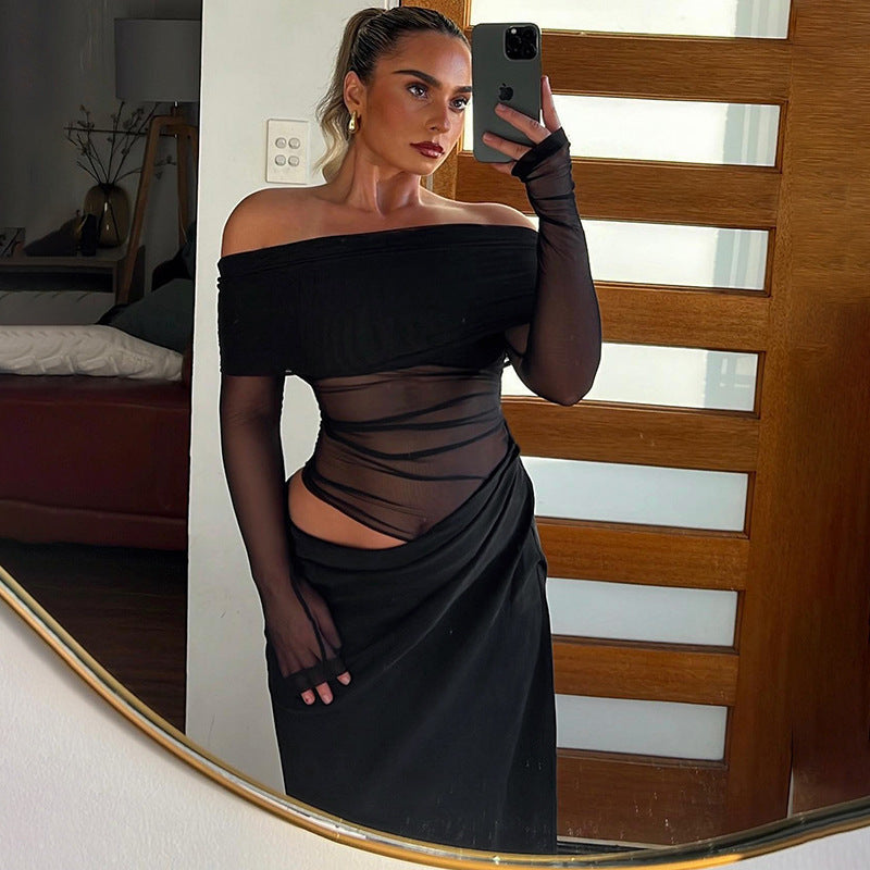 SUNA Verity Mesh Maxi Kjole Med Off-Shoulder Design Og Elegance