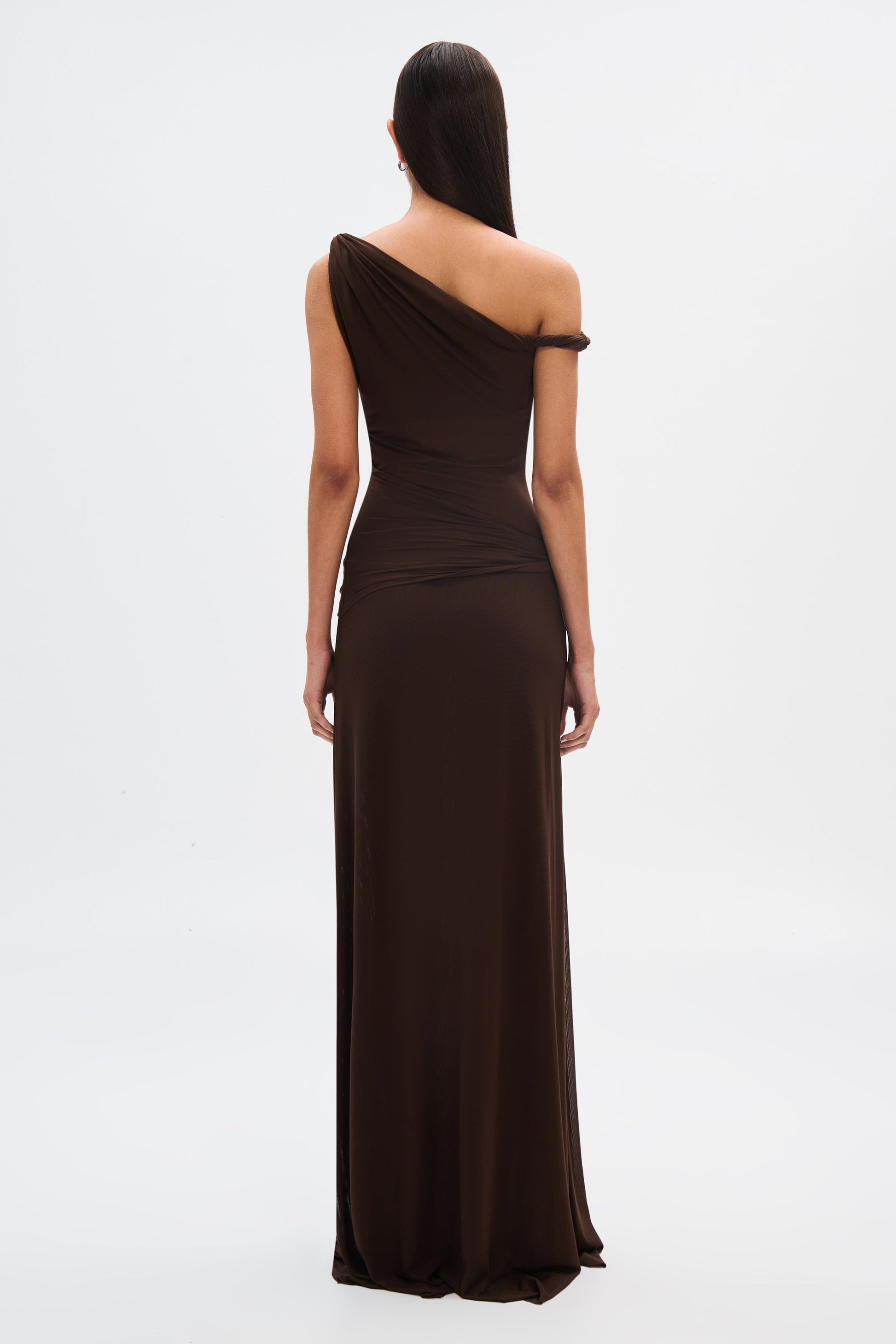 SUNA Lizzie Mesh Maxi Kjole i Brun med Draperet Design