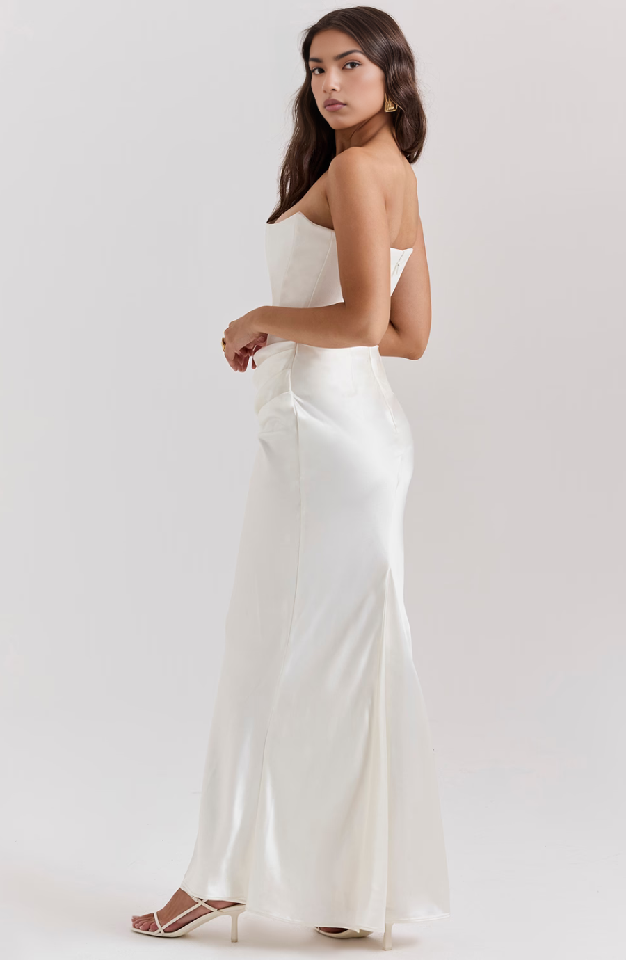 SUNA Mia Maxi Dress i Baby Pink og Brun til Enhver Anledning