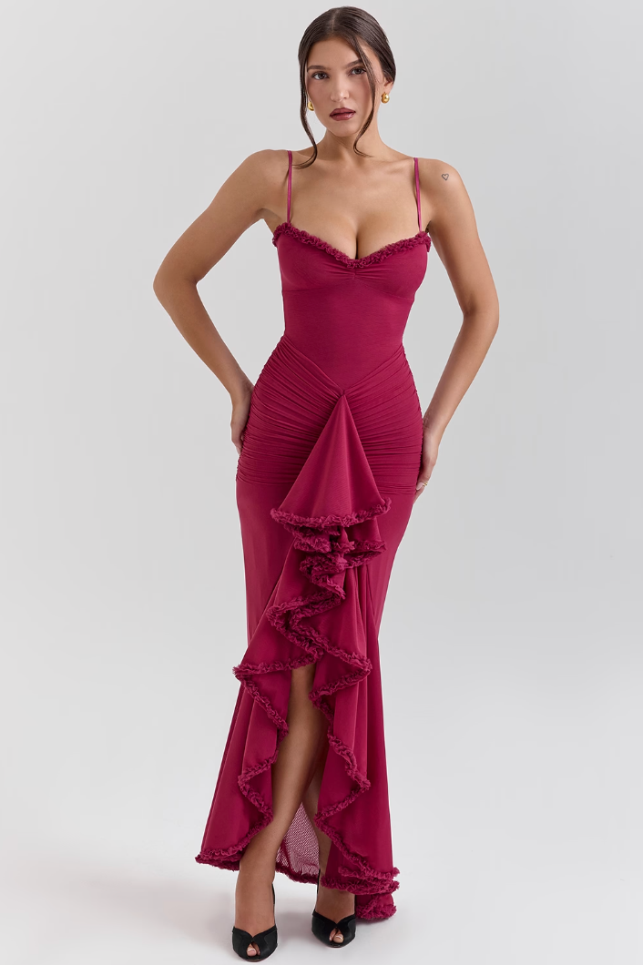 SUNA Florence Romantisk Ruffle Kjole – Ruffle Detaljer - Kjole Bourgogne