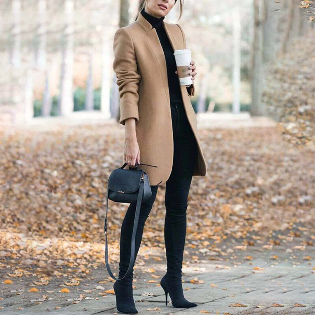 SUNA Varm Trenchcoat til Kvinder - Stilfuldt casual look med bælte Khaki