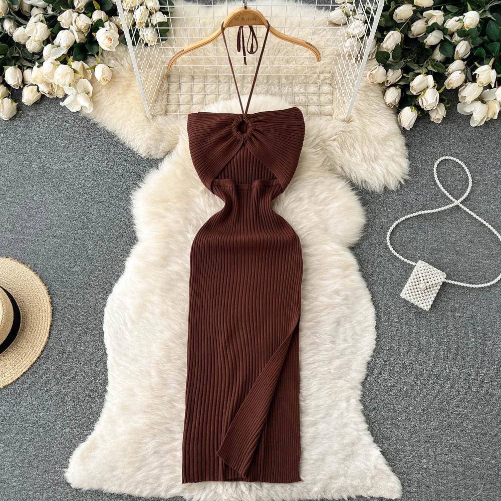 SUNA Kvinders Bodycon Kjole Strik med Split – Sexet Pasform og Komfort – Festkjole med Kurver og Delikat Design Chokolade One Size