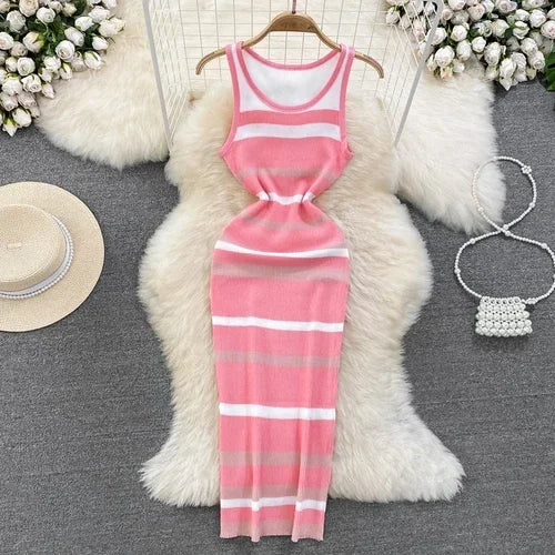 SUNA Kvinders Maxi Kjole Strik Stribet – Elastisk Pasform for Komfort – Maxi Kjole, Stribet Kjole, Sommermode Pink One Size