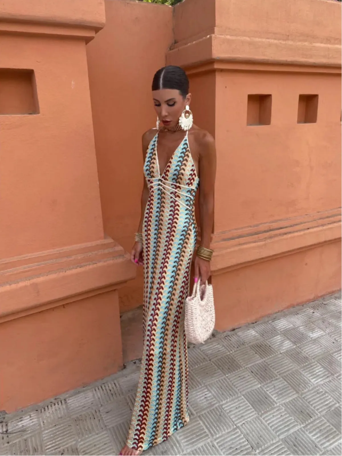 SUNA Livlig Halter Maxi-Kjole – Åben Ryg - Strandferie Maxi Kjole Flerfarvet
