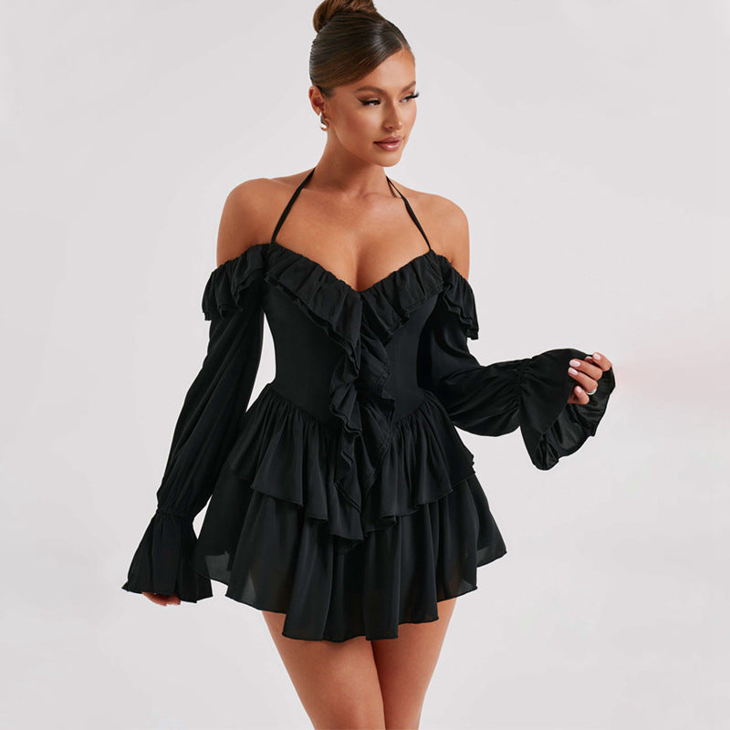SUNA Kvinders Halterneck Romper – Chic Off Shoulder Design – Stilfuld Jumpsuit med Ruffle Front og Flowey Shorts Sort