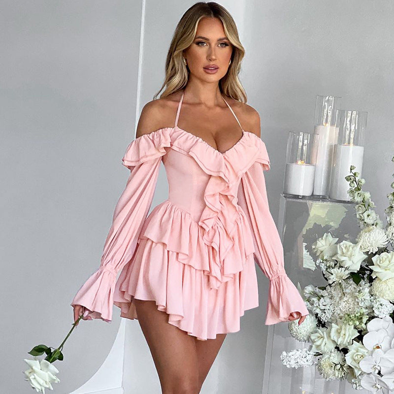 SUNA Kvinders Halterneck Romper – Chic Off Shoulder Design – Stilfuld Jumpsuit med Ruffle Front og Flowey Shorts