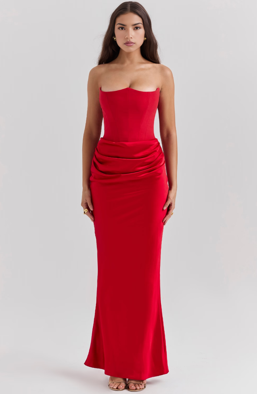 SUNA Poleret Satin Kjole – Skulptureret Bodice - Festkjole Satin Rød