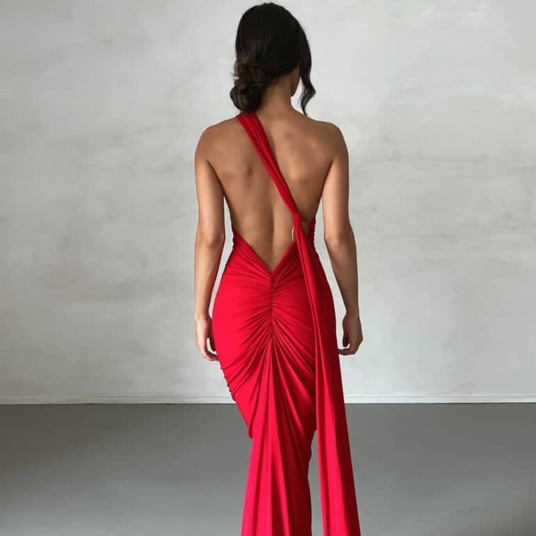 SUNA Event Ready Shoulder Maxi Kjole – Rygløs Design Med Flatterende Silhuet - Elegant Kjole Til Festlige Lejligheder