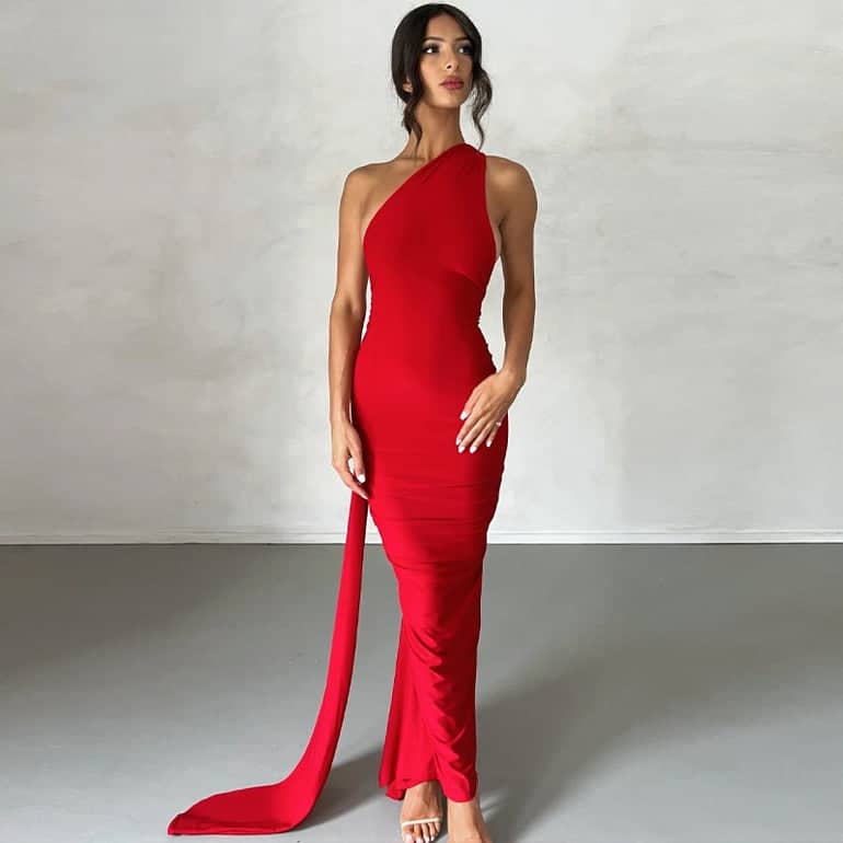 SUNA Event Ready Shoulder Maxi Kjole – Rygløs Design Med Flatterende Silhuet - Elegant Kjole Til Festlige Lejligheder