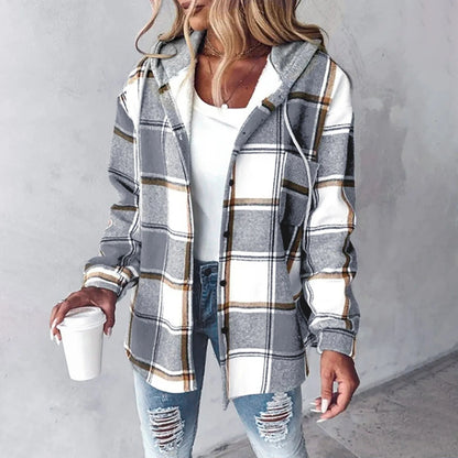 Martina | Dameternet Knaplukket Jakke til Elegant Stil SUNA