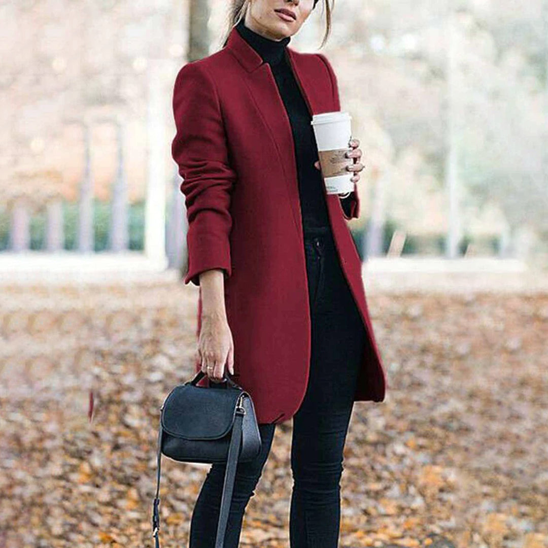 SUNA Varm Trenchcoat til Kvinder - Stilfuldt casual look med bælte Vinenrød