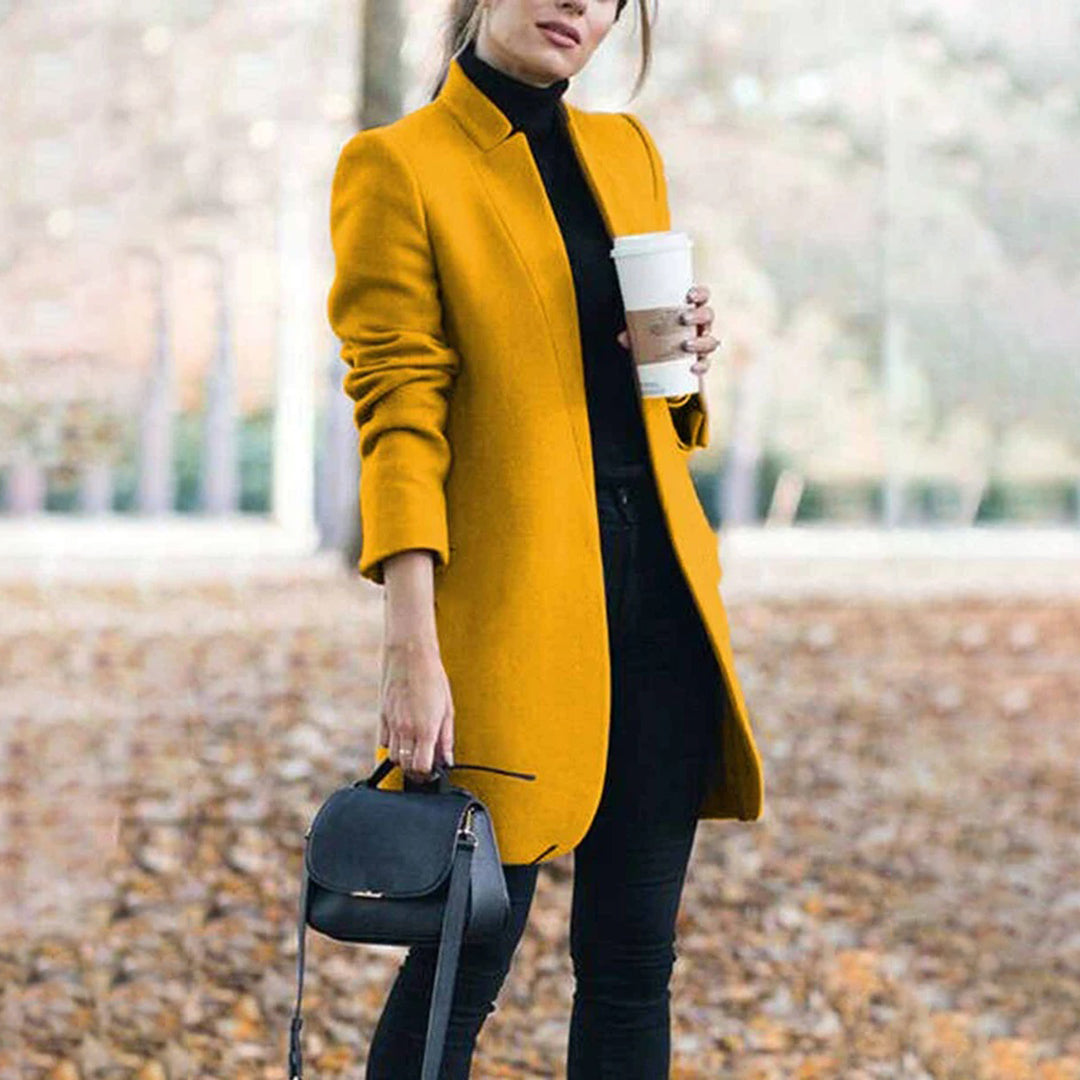 SUNA Varm Trenchcoat til Kvinder - Stilfuldt casual look med bælte Gul