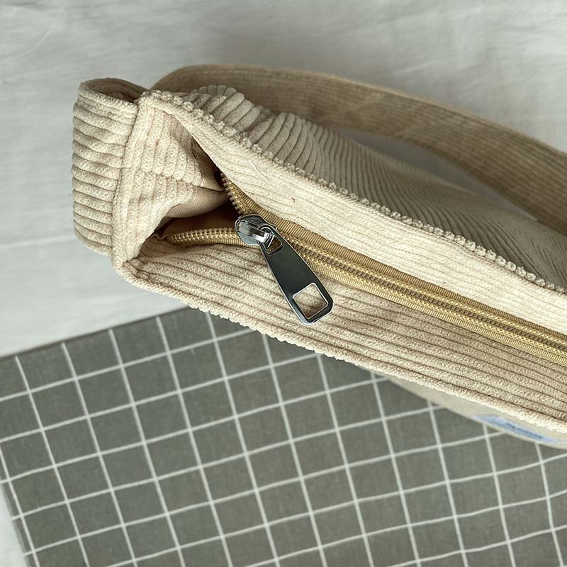 SUNA Corduroy Skuldertaske - Tarina