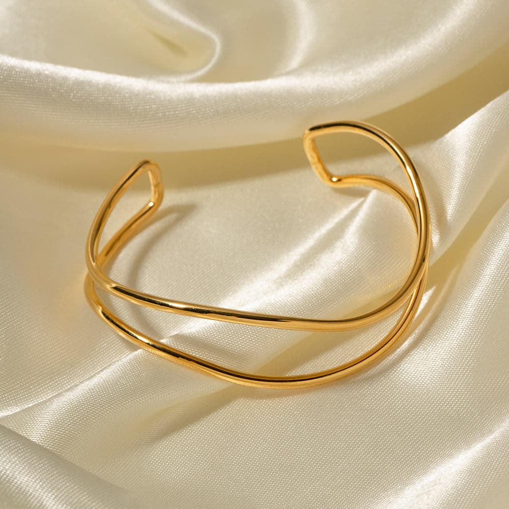 SUNA Minimalistisk Armbånd i Rustfrit Stål med 18K Guldbelægning