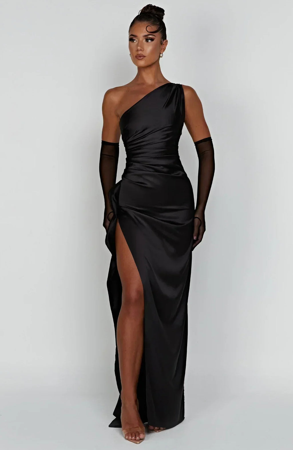 SUNA Luxe Satin One-Shoulder Splitkjole Elegant I Satin