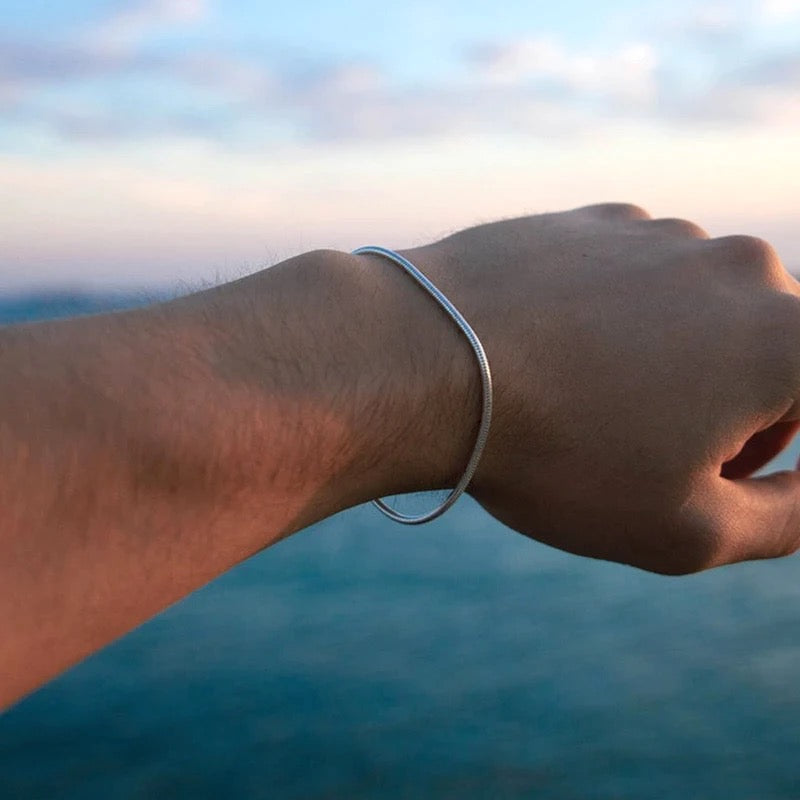 SUNA Bånd | Minimalistisk Armbånd Med Slangespænde