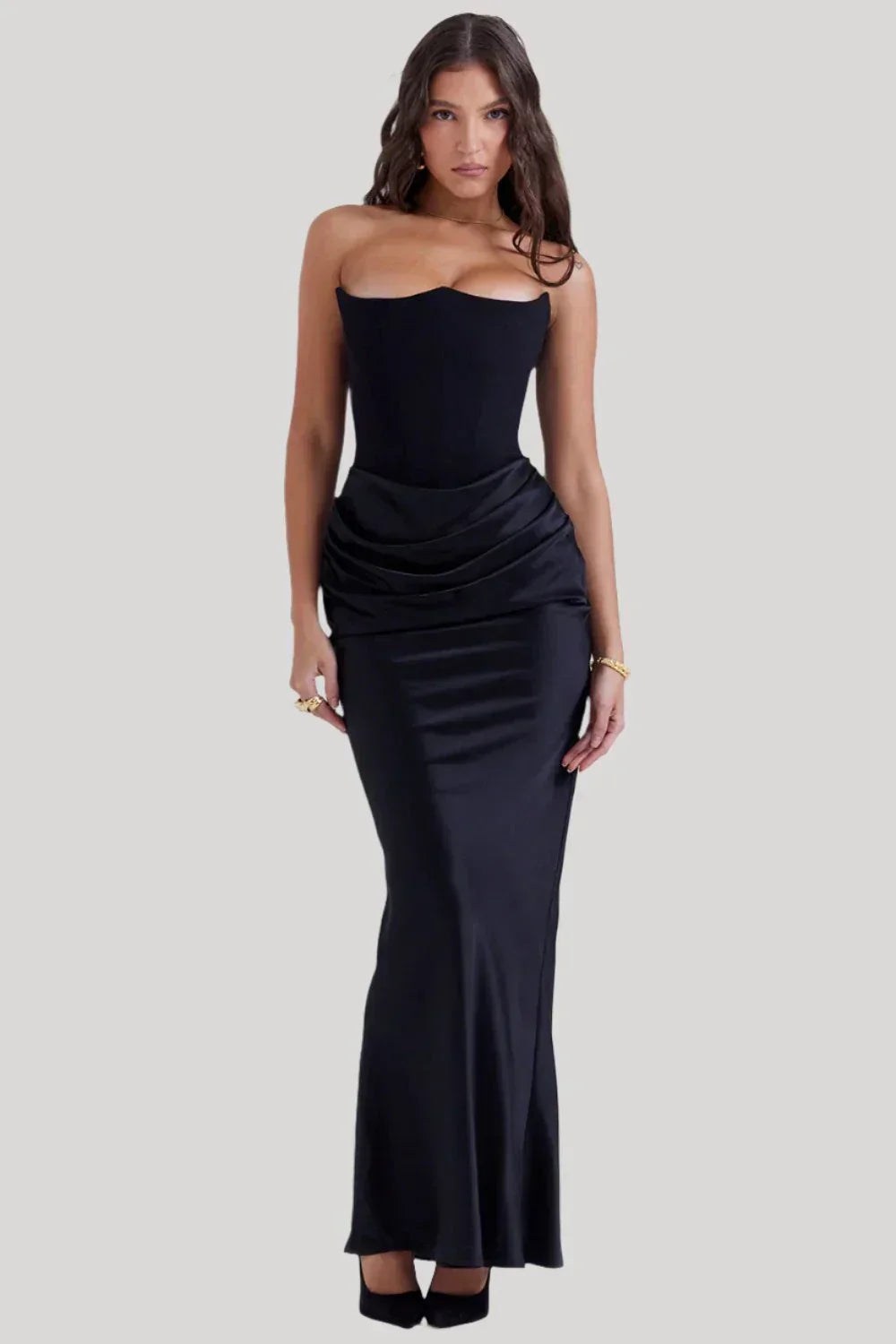 SUNA Strapless Elegant Maxi Kjole i Tidløs Stil Sort