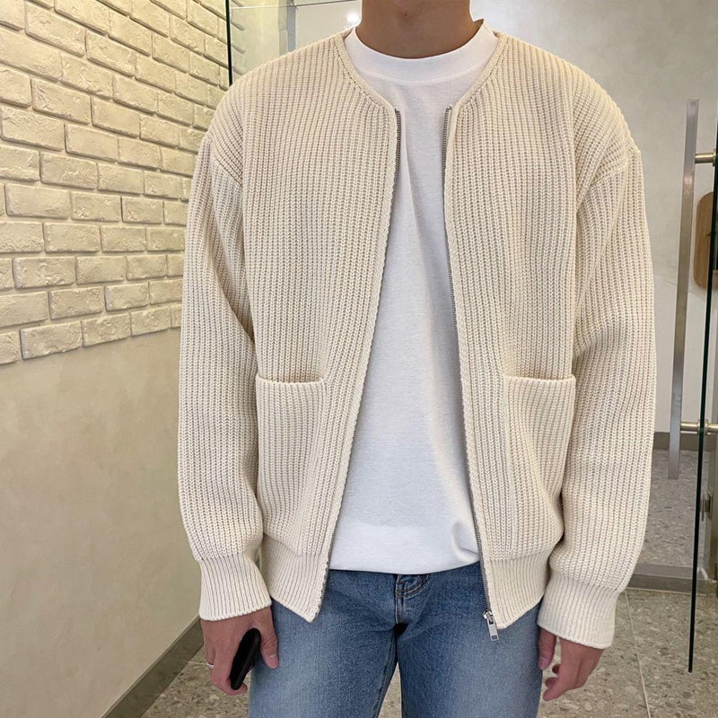 SUNA Cardigan til herre med ribbet tekstur og rund hals Creme