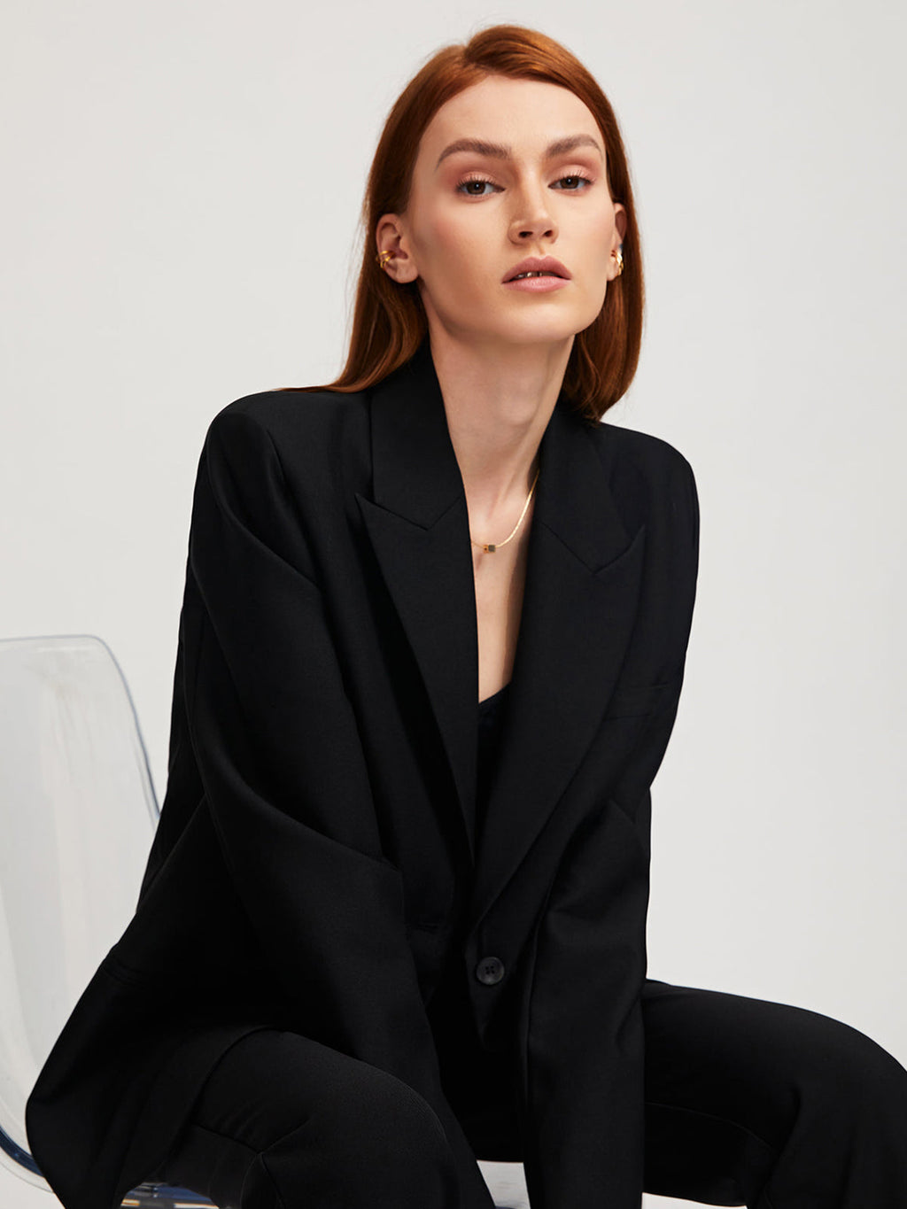 SUNA Chic Cutout Blazer til Kontoret med Skulder Udsparinger
